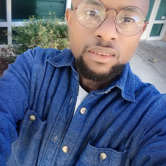 Meet your Posher, Leslie - Picture 1 of 1